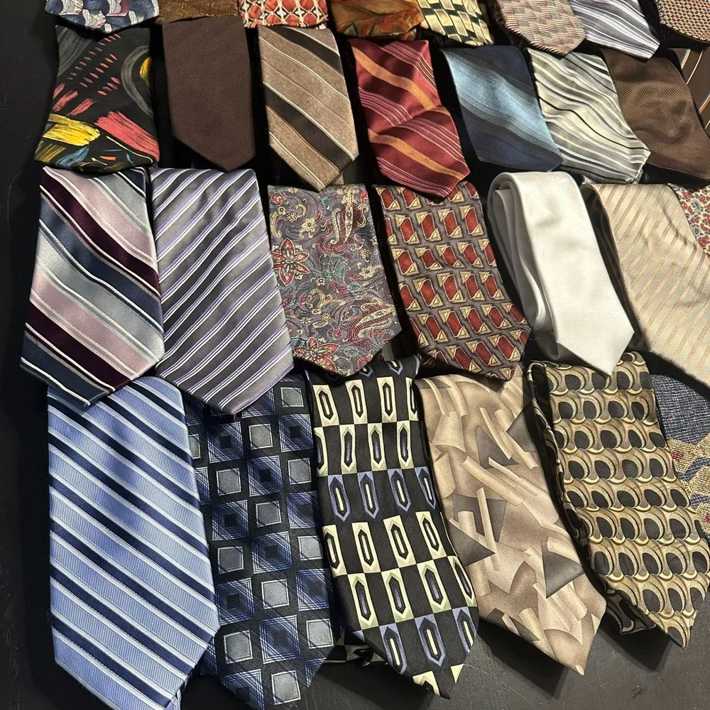 Bulk Lot of 50 Mens Neckties Silk Poly Blend Assorted Patterns Colors